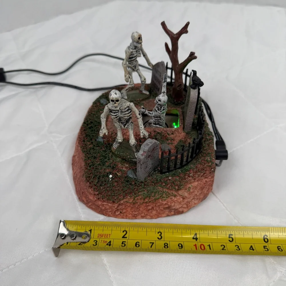 Halloween Lemax Spooky Town Long Time No See 2017 In Box With Cord - Lights Up!